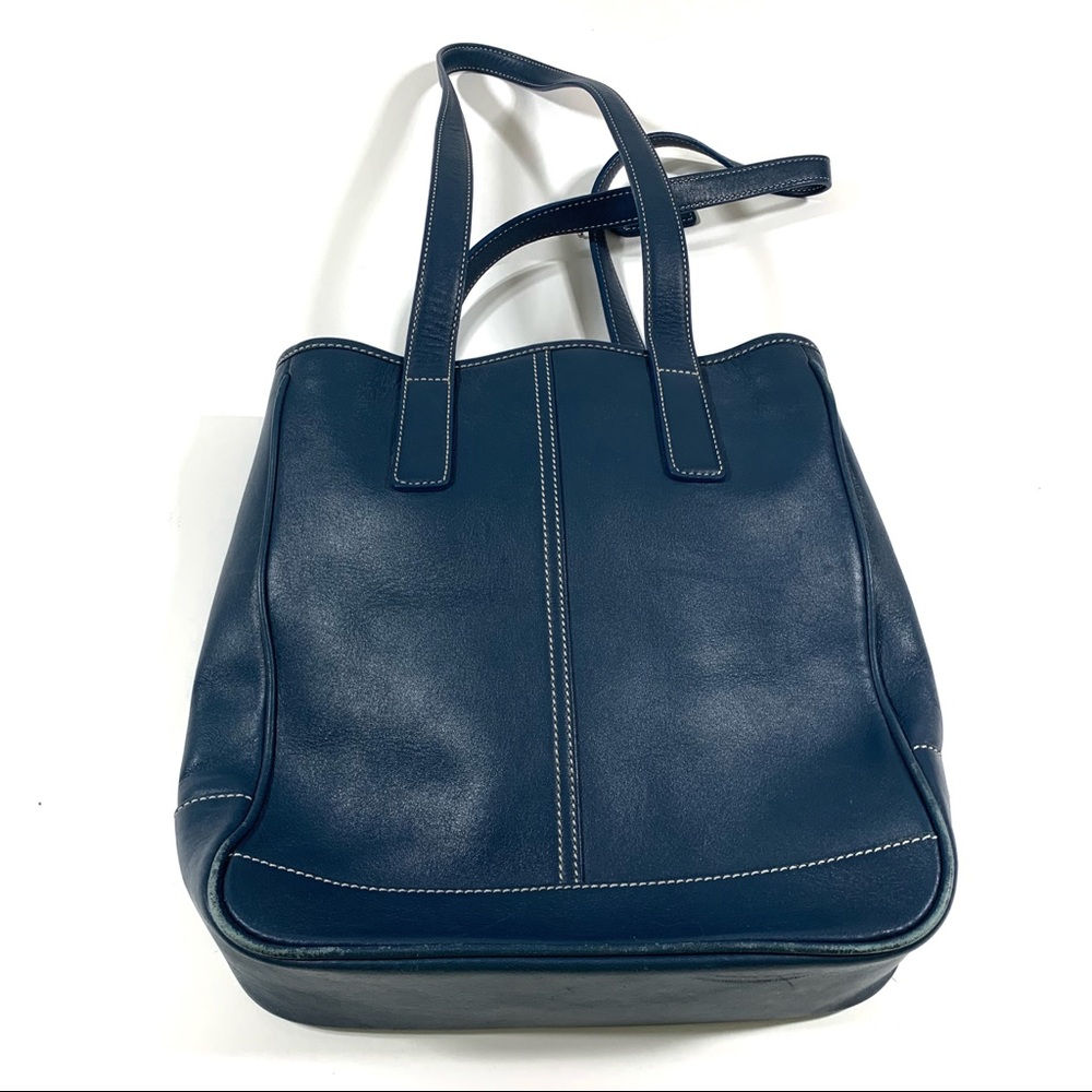 Coach L2S-7776 Hampton Tote Handbag. Navy Leather
